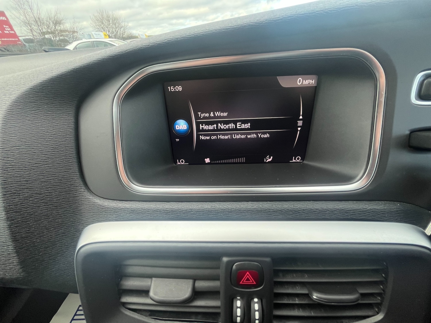 Used Volvo V40 2018 for sale - 77818661: Photo 18