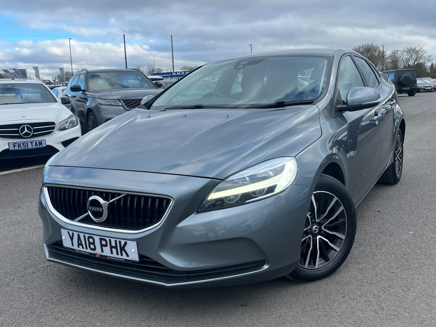 Used Volvo V40 2018 for sale - 77818661: Photo 2