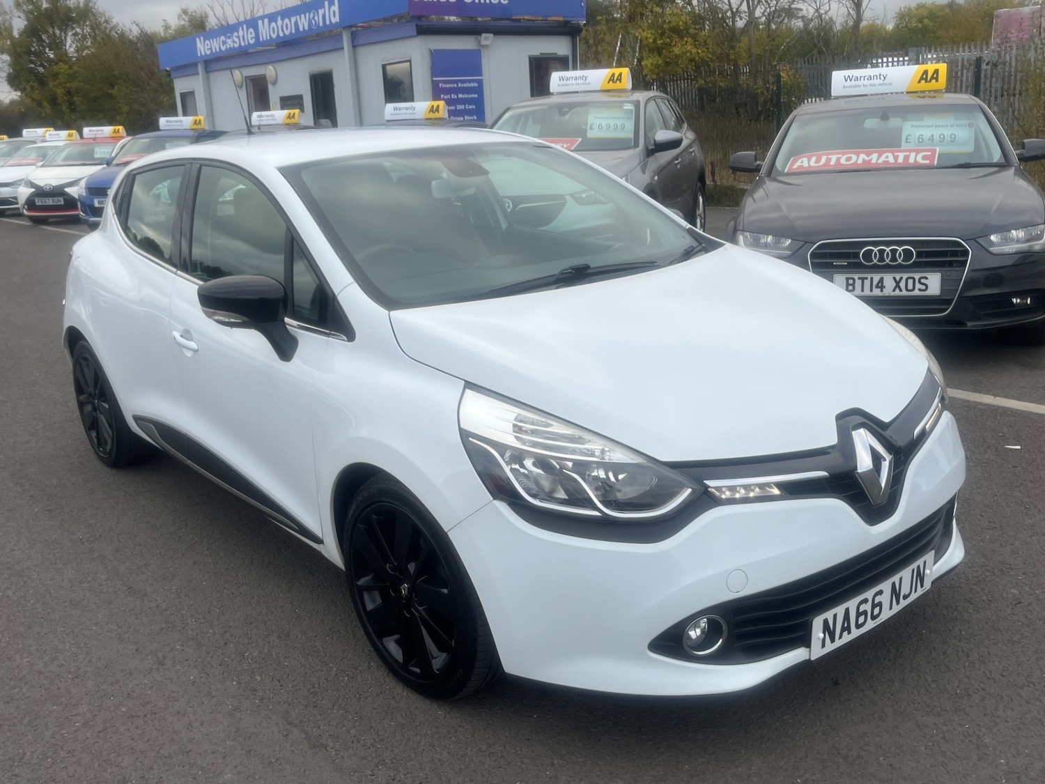 Used Renault Clio 2016 for sale - 76276897: Photo 10