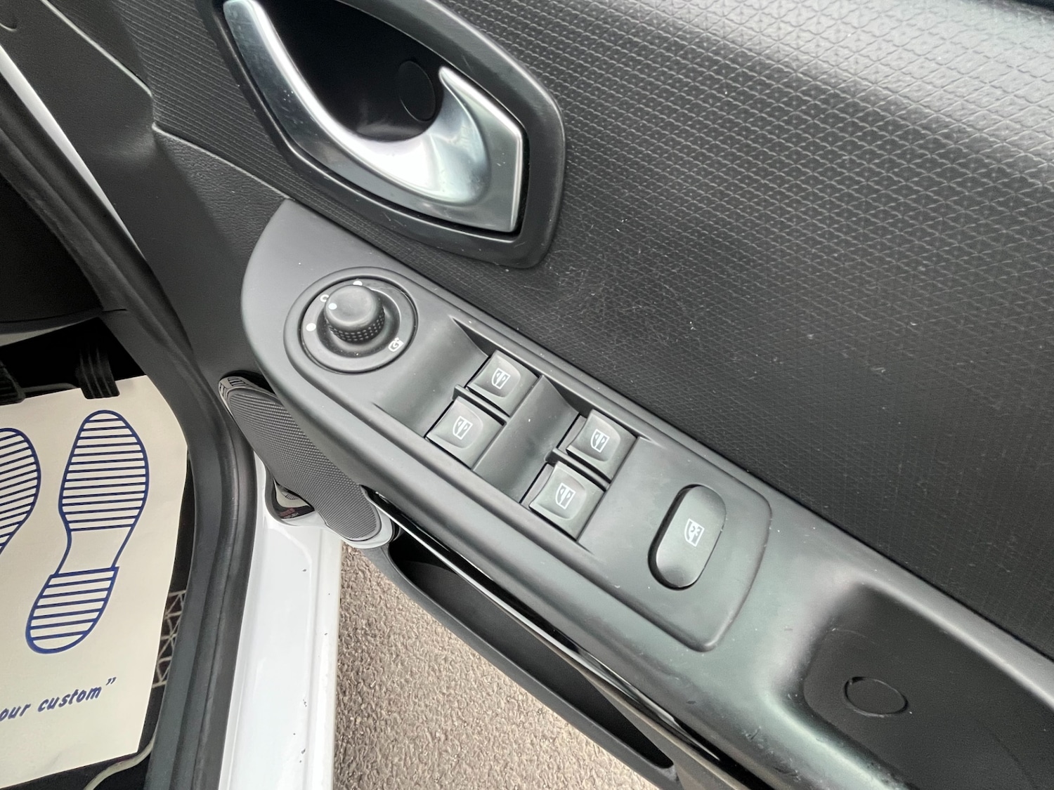 Used Renault Clio 2016 for sale - 76276897: Photo 17