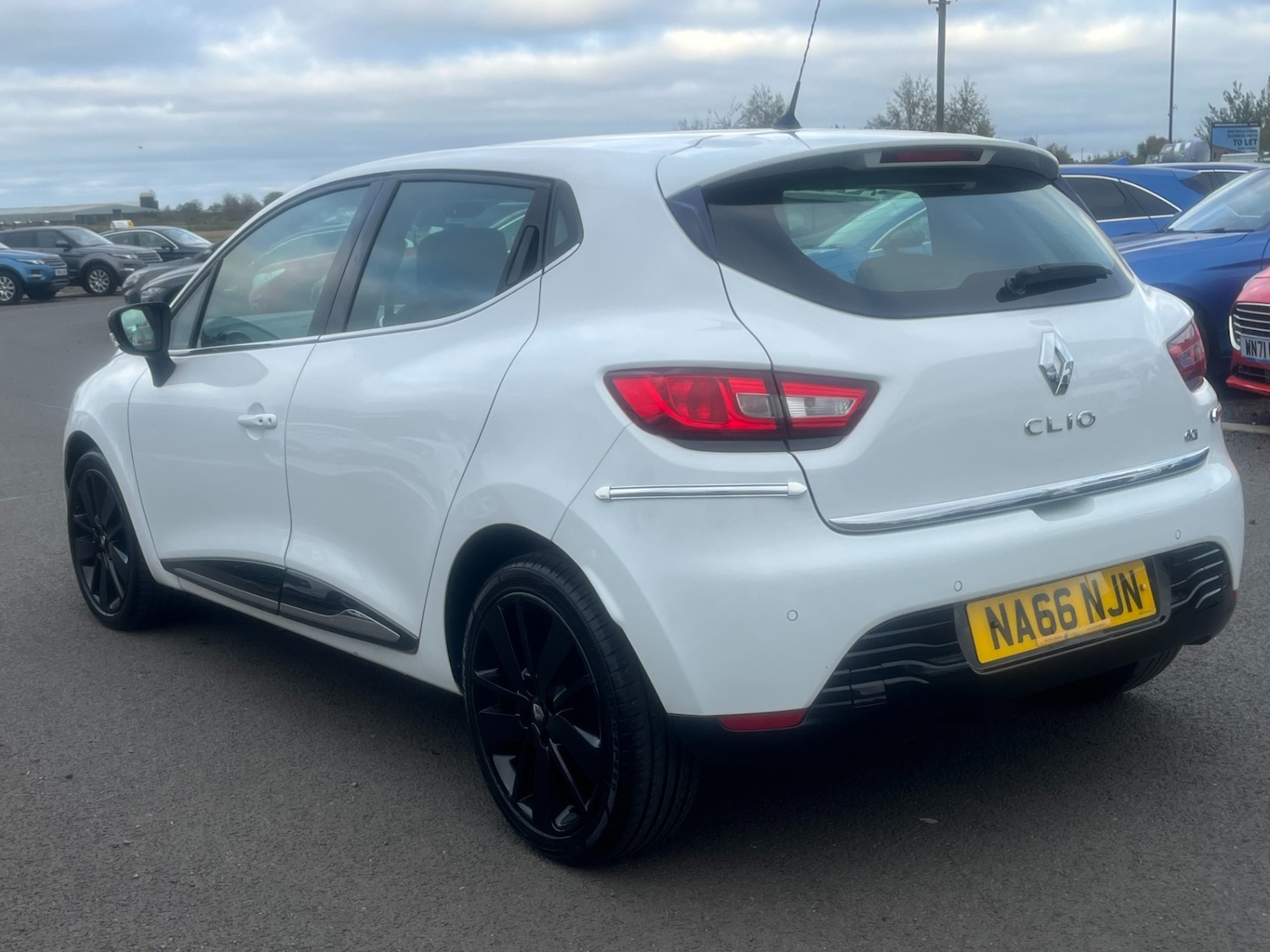 Used Renault Clio 2016 for sale - 76276897: Photo 6