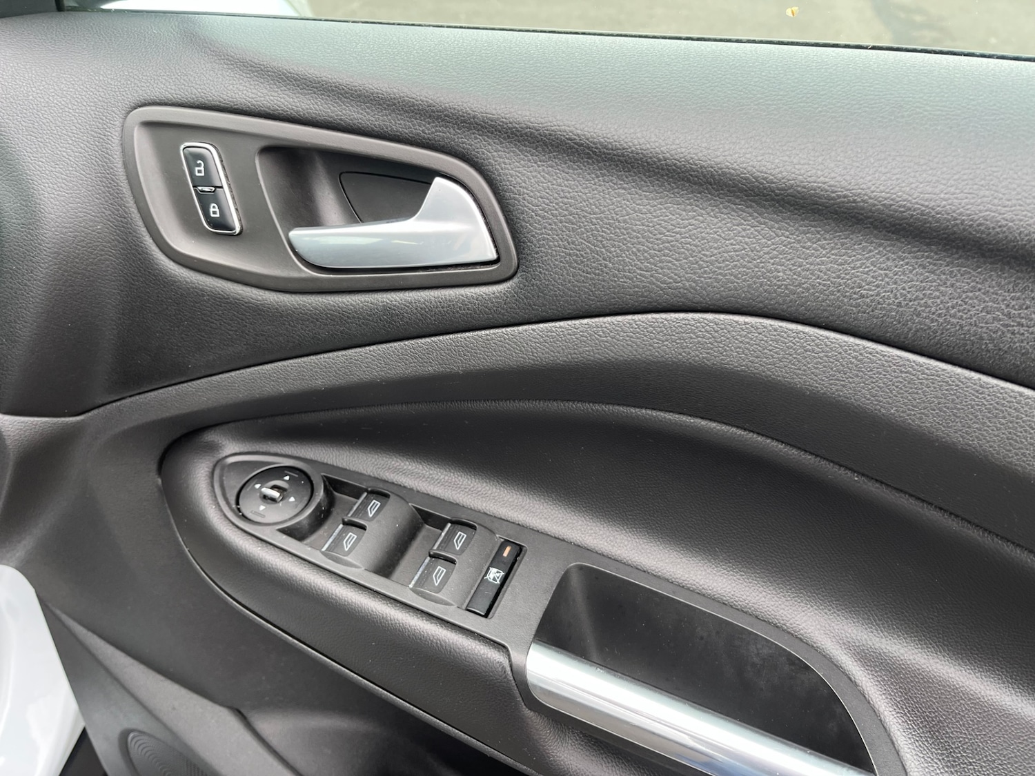 Used Ford Kuga 2014 for sale - 76170496: Photo 17