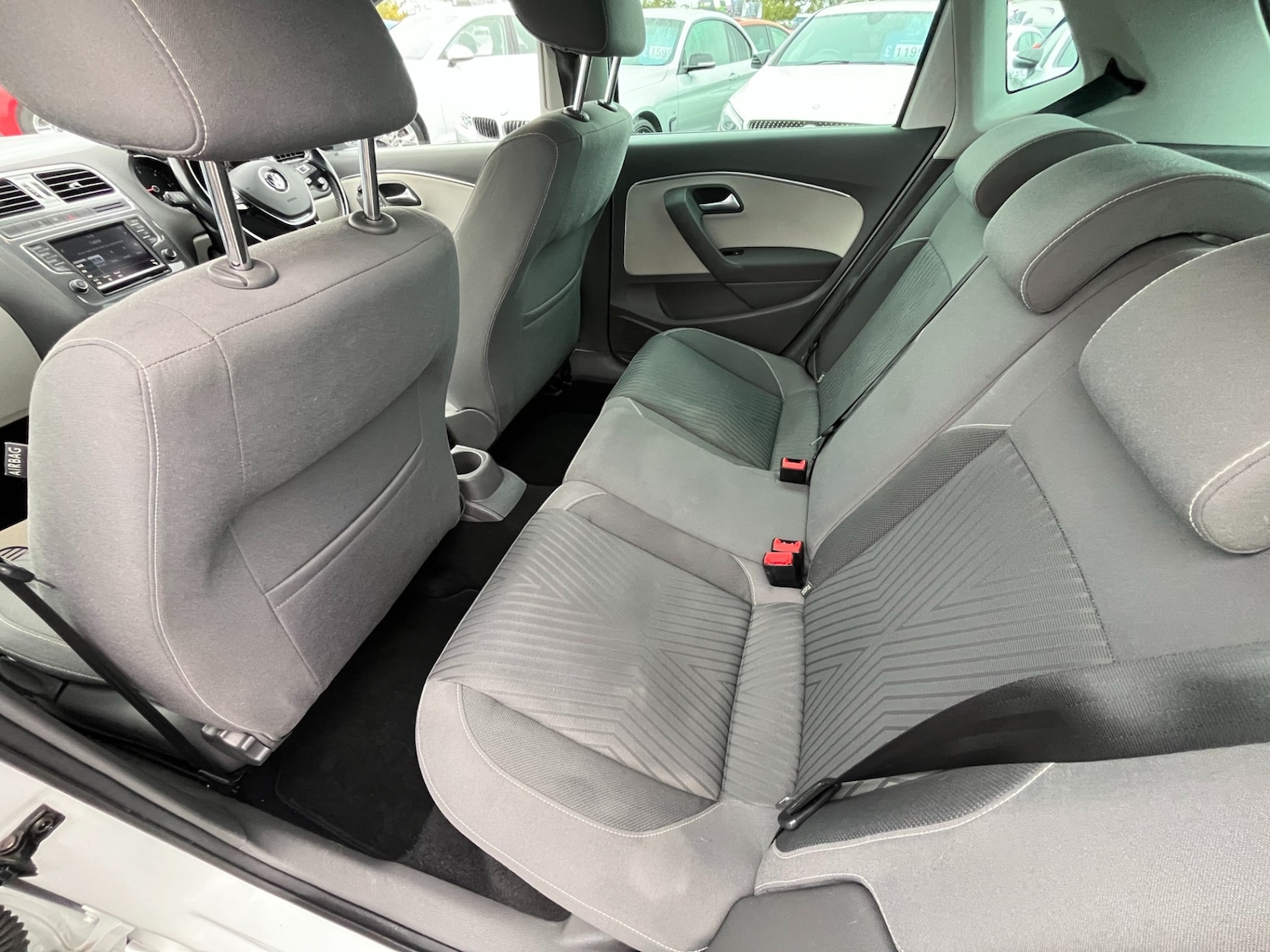 Used Volkswagen Polo 2015 for sale - 76263132: Photo 13