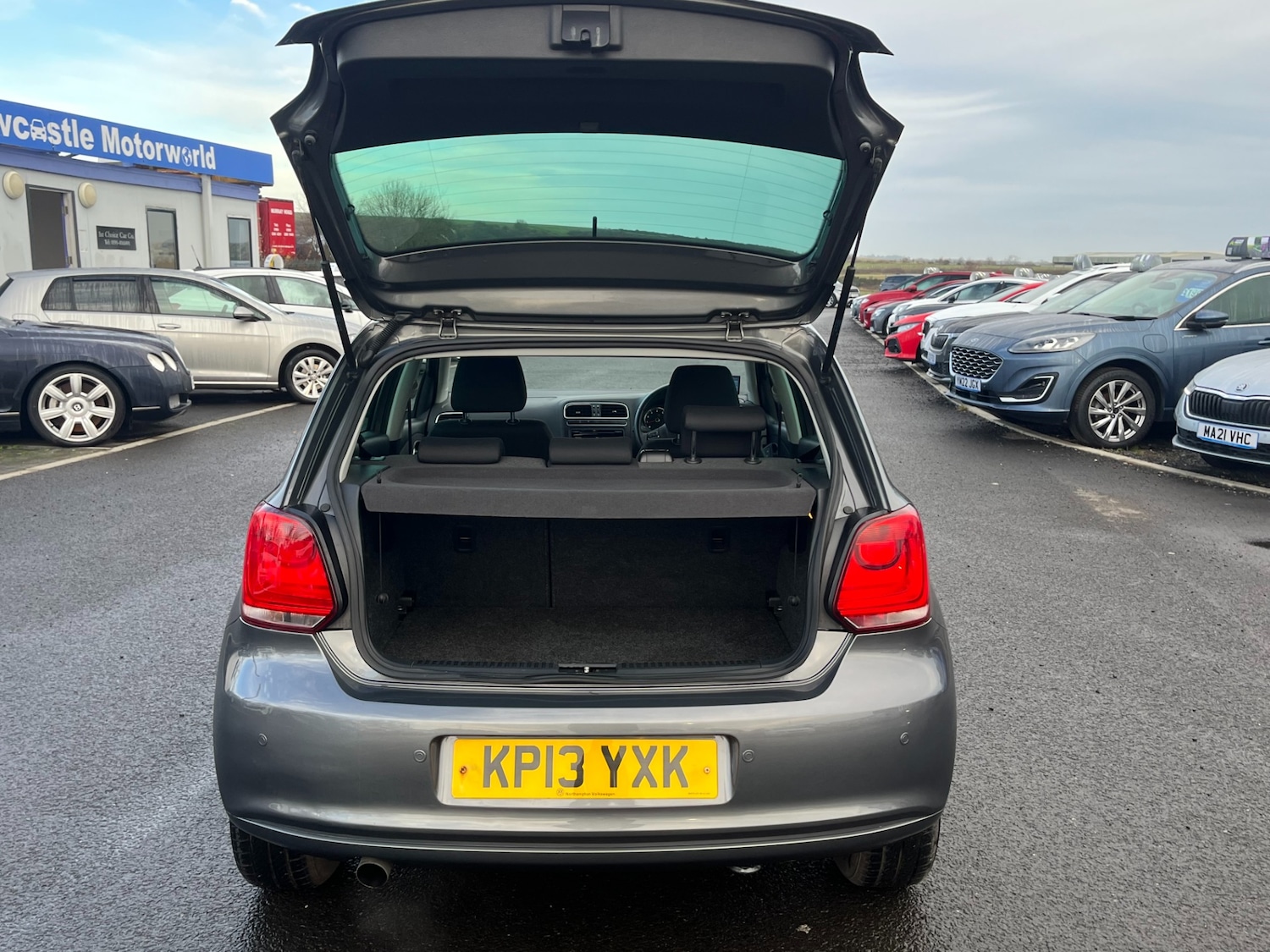 Used Volkswagen Polo 2013 for sale - 76957872: Photo 8