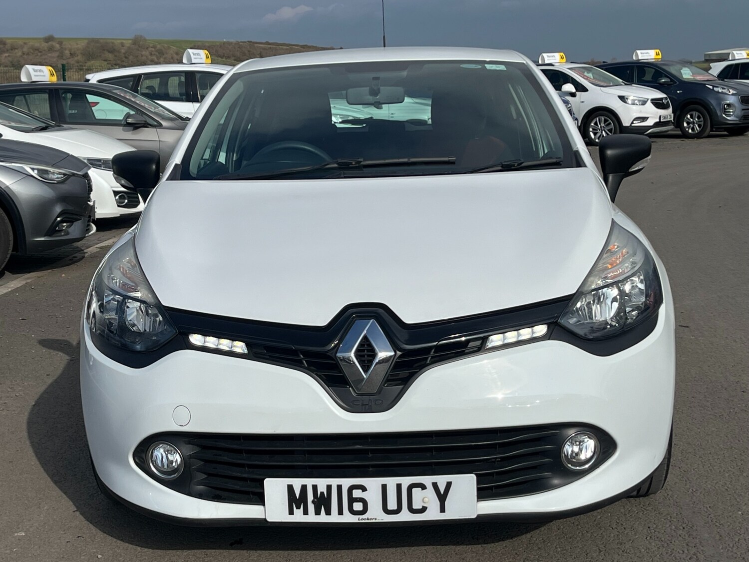 Used Renault Clio 2016 for sale - 77802072: Photo 3