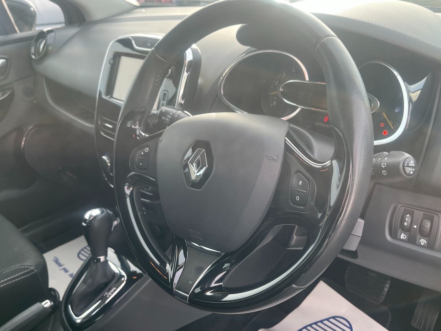 Used Renault Clio 2014 for sale - 76363456: Photo 10