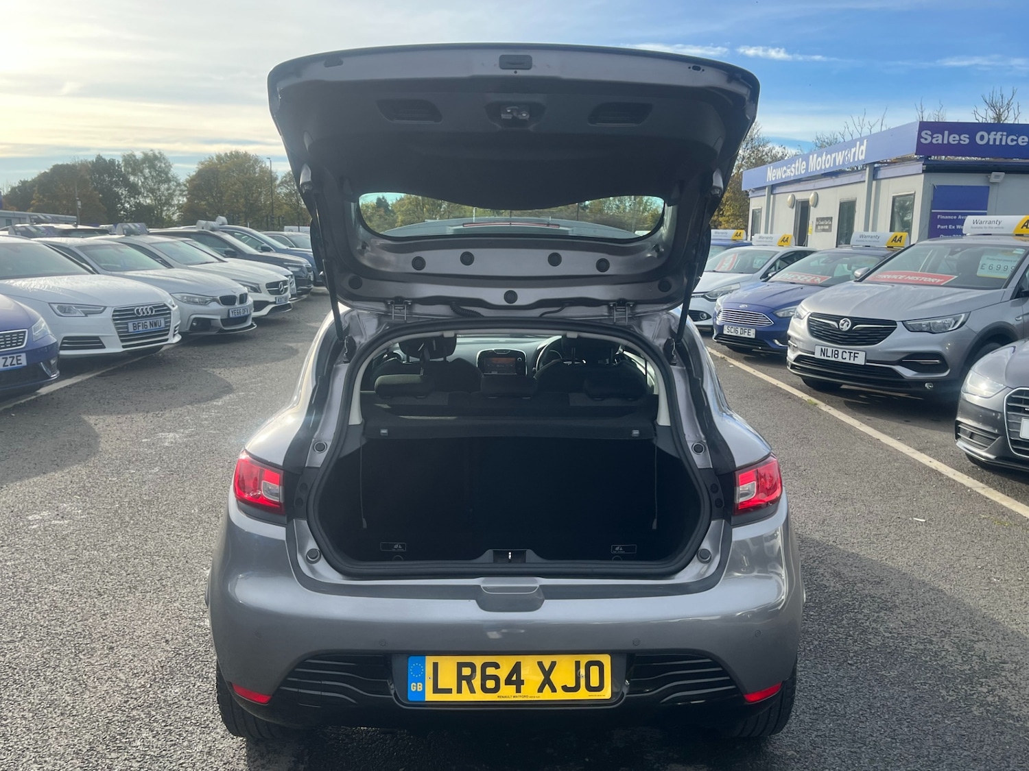 Used Renault Clio 2014 for sale - 76363456: Photo 7