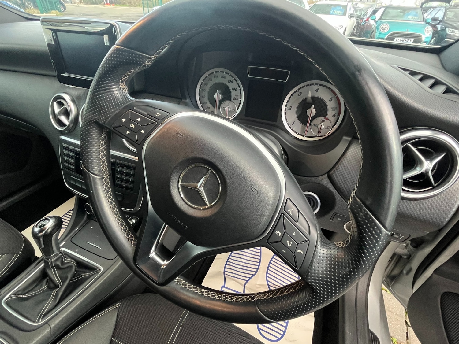 Used Mercedes-Benz A-Class 2014 for sale - 76518582: Photo 14