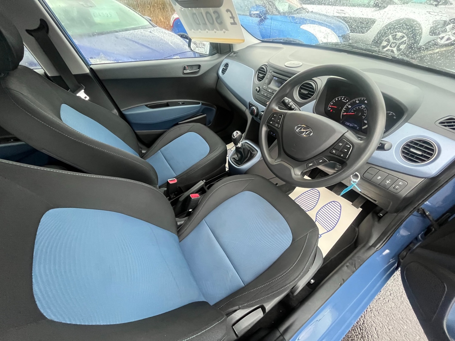 Used Hyundai i10 2015 for sale - 76882011: Photo 12