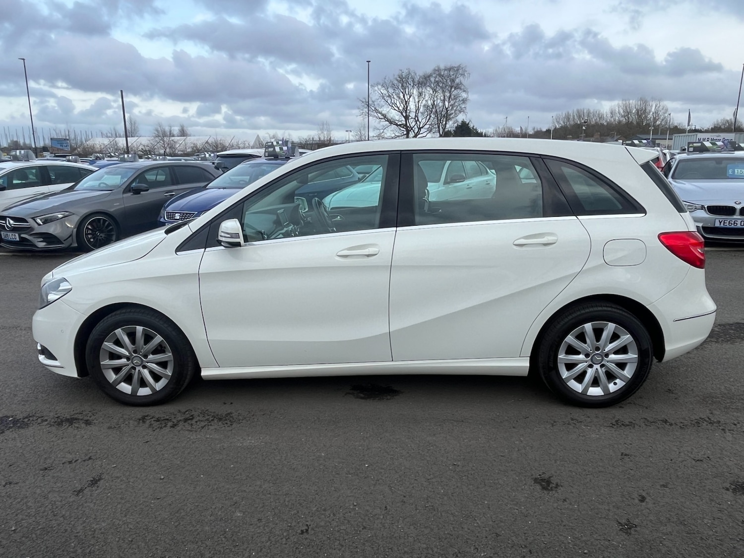 Used Mercedes-Benz B Class 2013 for sale - 77592383: Photo 5