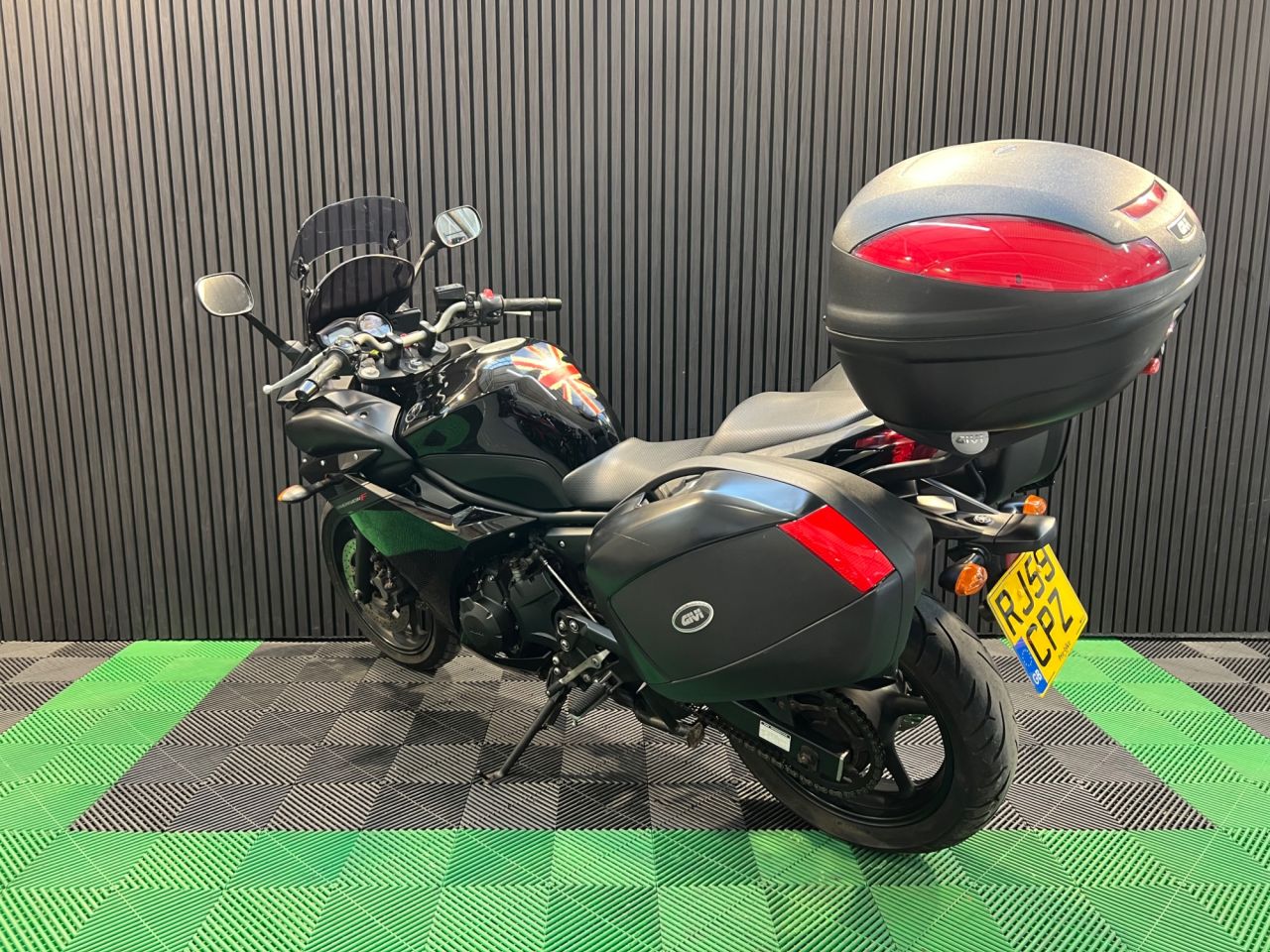 Used Yamaha XJ6 for sale - 78435610: Photo 10