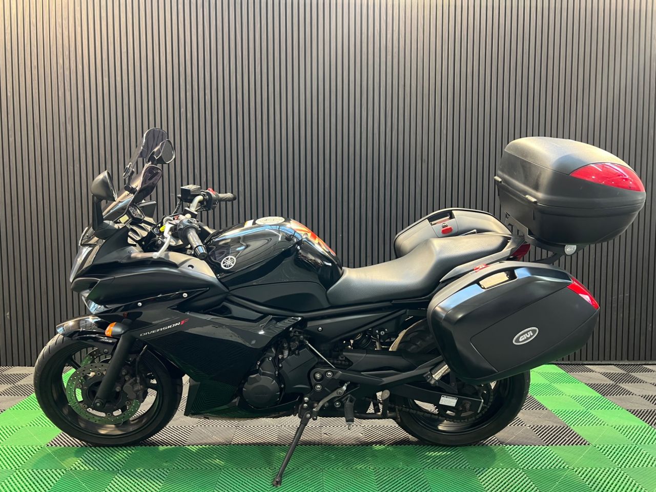 Used Yamaha XJ6 for sale - 78435610: Photo 7