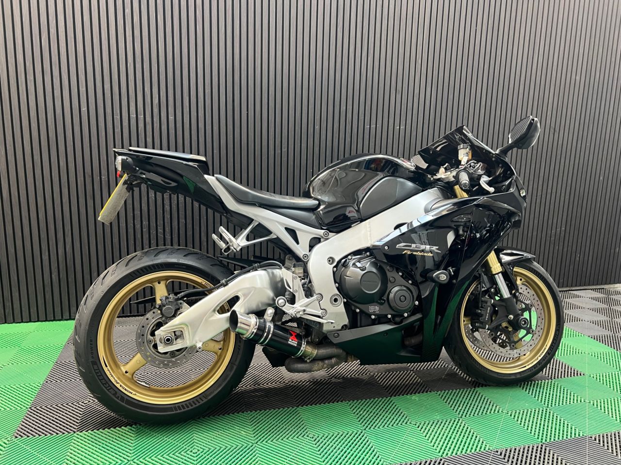 Used Honda CBR1000RR Fireblade for sale - 78640117: Photo 4