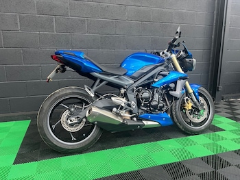 Used Triumph Street Triple 675 undefined for sale - bike-78434404: Photo