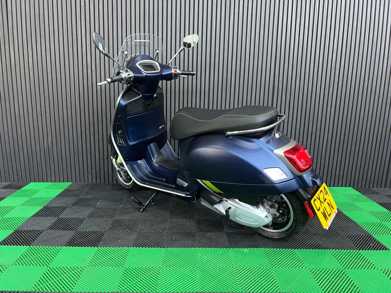 Used Piaggio Vespa GTS for sale - 78435303: Photo 10