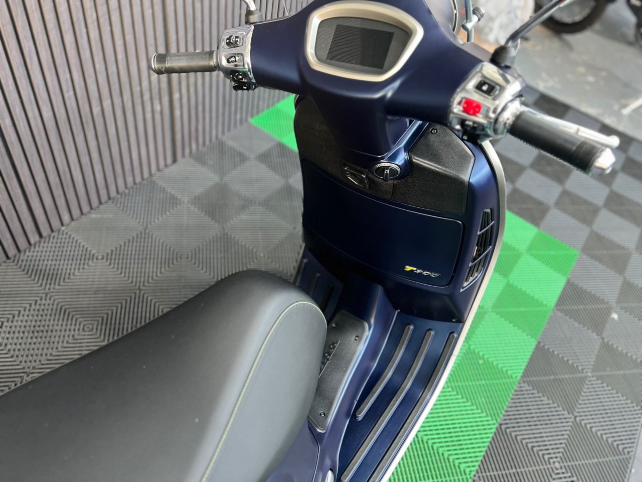 Used Piaggio Vespa GTS for sale - 78435303: Photo 16