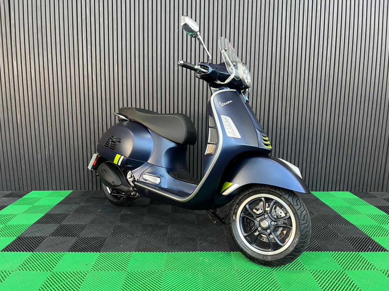 Used Piaggio Vespa GTS for sale - 78435303: Photo 6