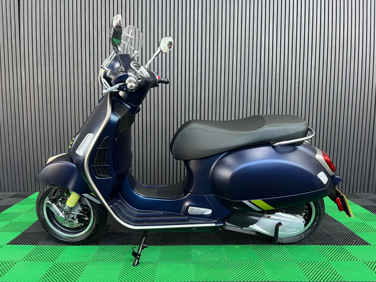 Used Piaggio Vespa GTS for sale - 78435303: Photo 7