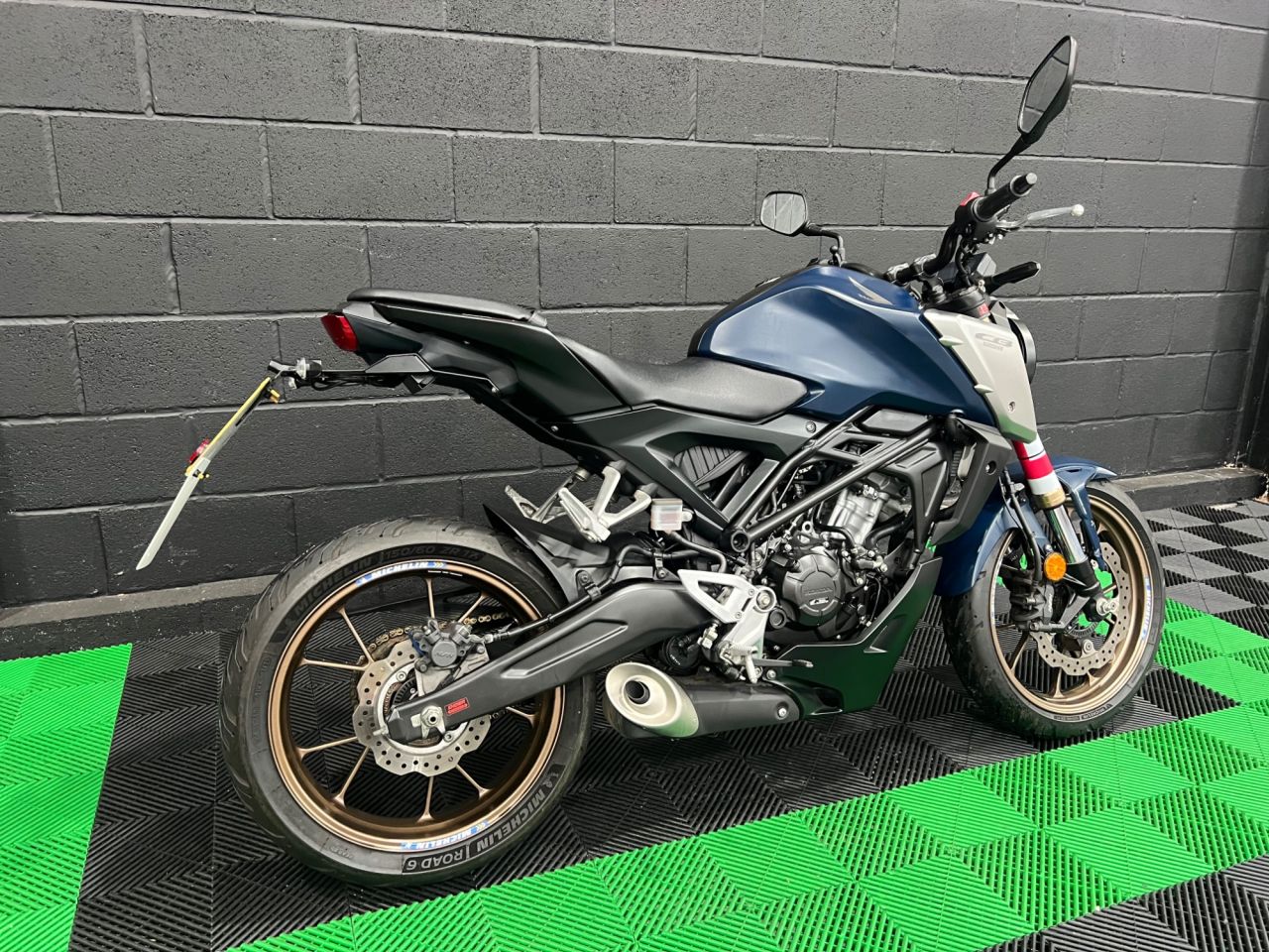 Used Honda CB125R for sale - 78435311: Photo 4
