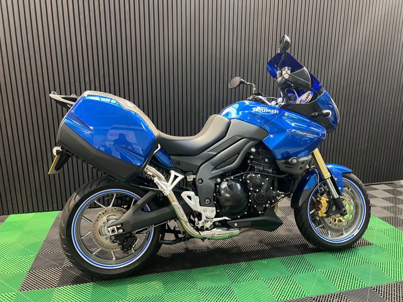 Used Triumph Tiger 1050 for sale - 78435564: Photo 4