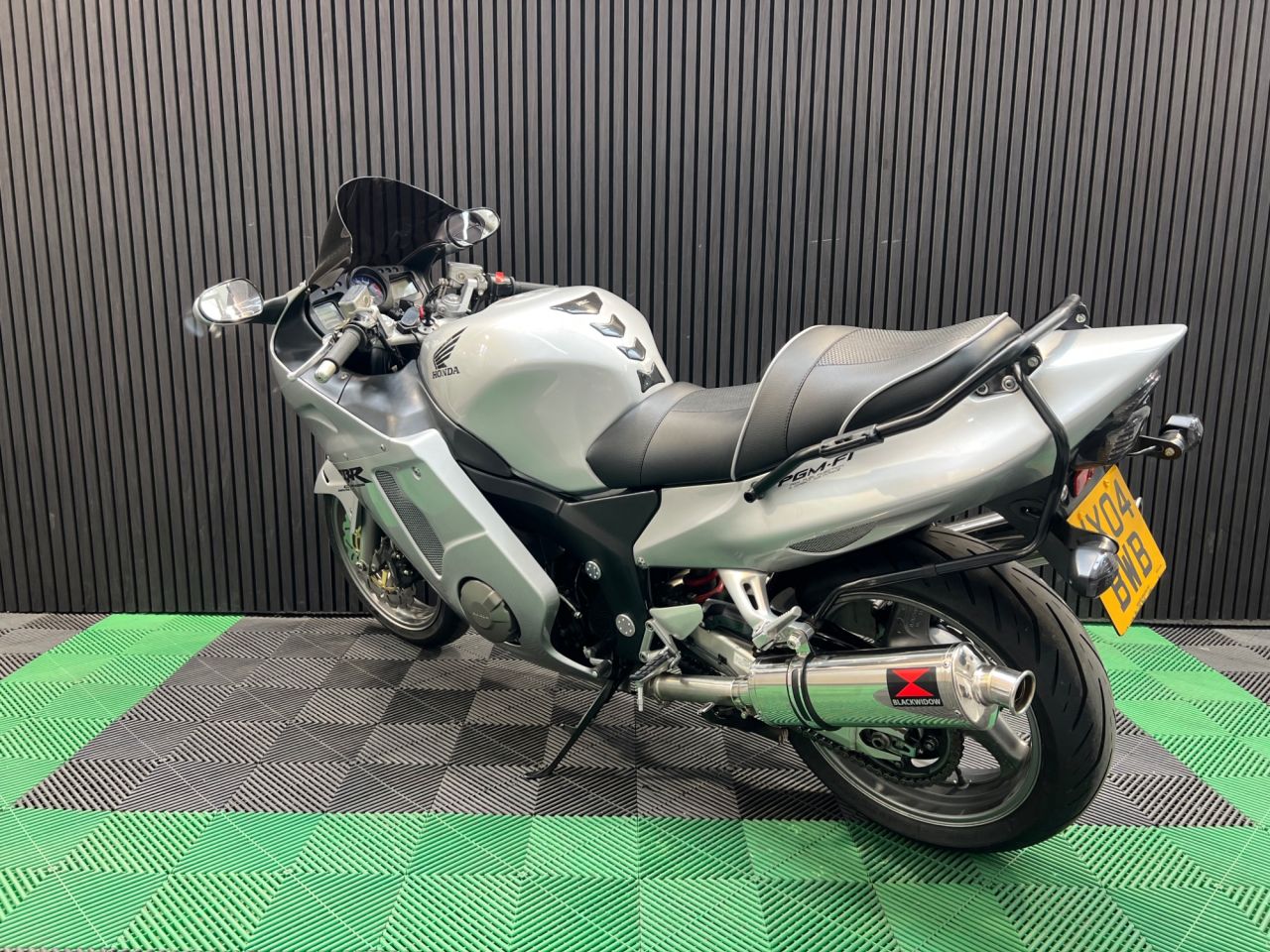 Used Honda CBR1100XX Super Blackbird for sale - 78552432: Photo 10