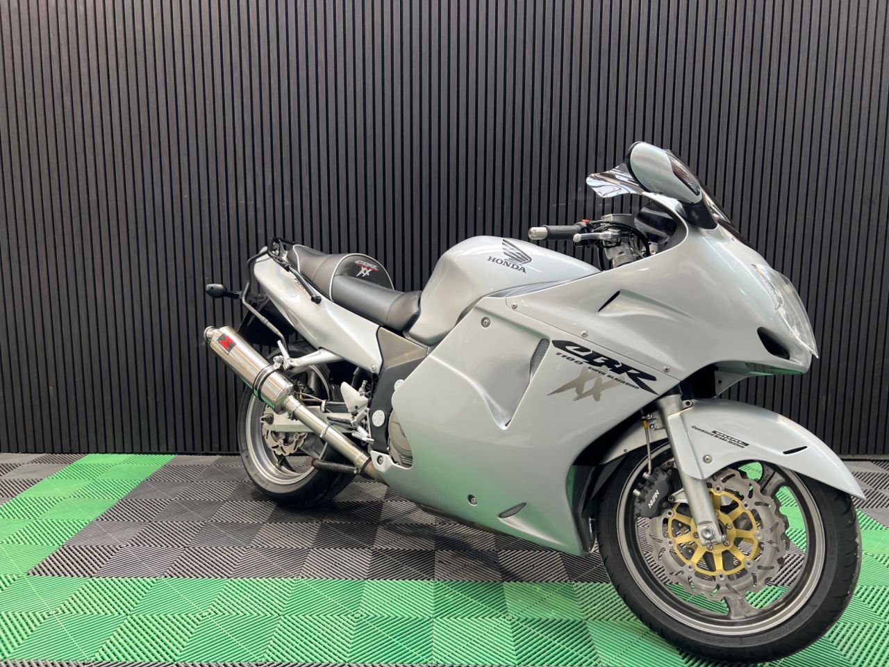 Used Honda CBR1100XX Super Blackbird for sale - 78552432: Photo 6
