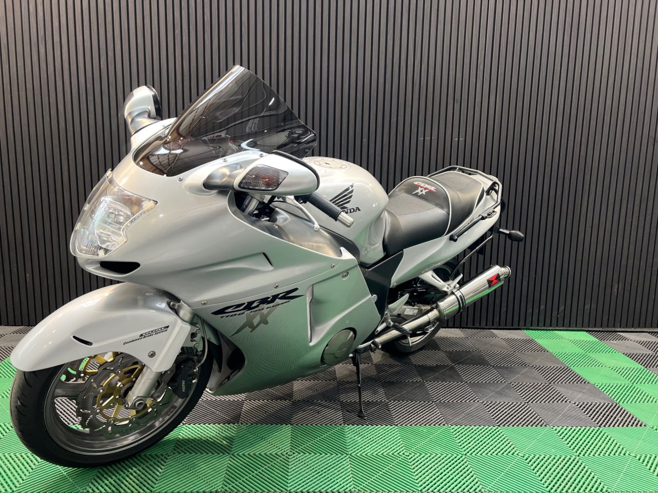 Used Honda CBR1100XX Super Blackbird for sale - 78552432: Photo 9