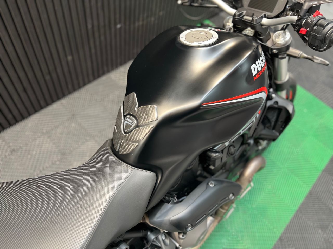 Used Ducati Monster 821 for sale - 78434540: Photo 16