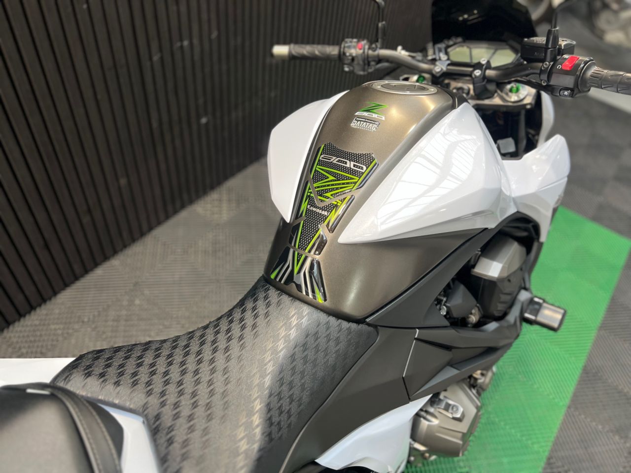 Used Kawasaki Z800 for sale - 78434555: Photo 16
