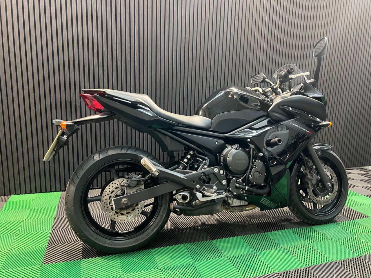 Used Yamaha XJ6 for sale - 78434628: Photo 4