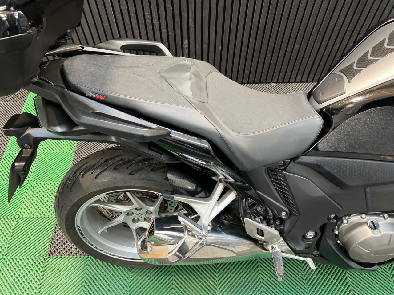 Used Honda VFR1200F for sale - 78552448: Photo 14