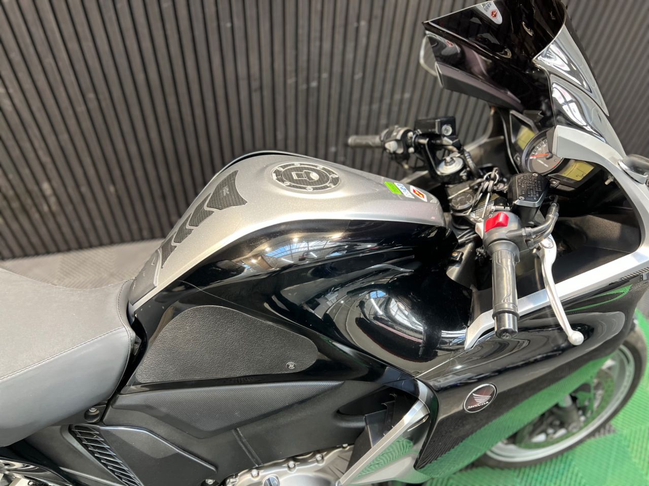 Used Honda VFR1200F for sale - 78552448: Photo 15