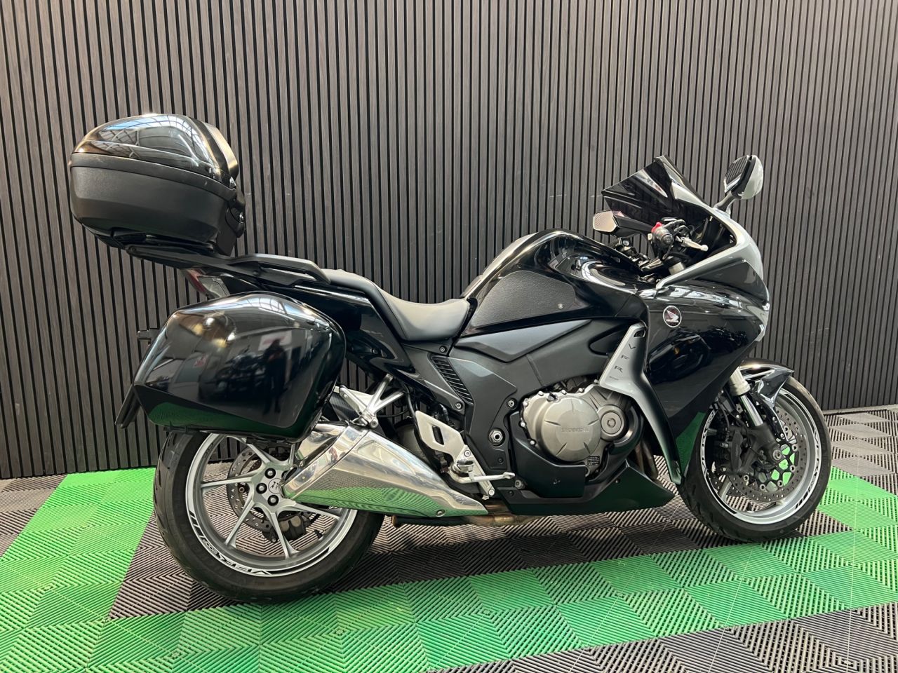 Used Honda VFR1200F for sale - 78552448: Photo 4