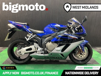 Used Honda CBR1000RR Fireblade undefined for sale - bike-78435351: Photo