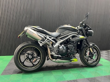 Used Triumph Speed Triple 1050 undefined for sale - bike-78641513: Photo