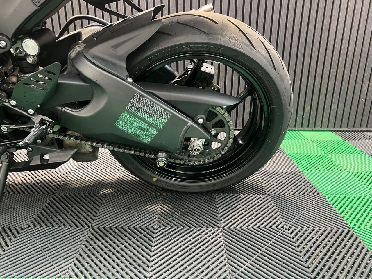 Used Kawasaki ZZR600 for sale - 78951501: Photo 17