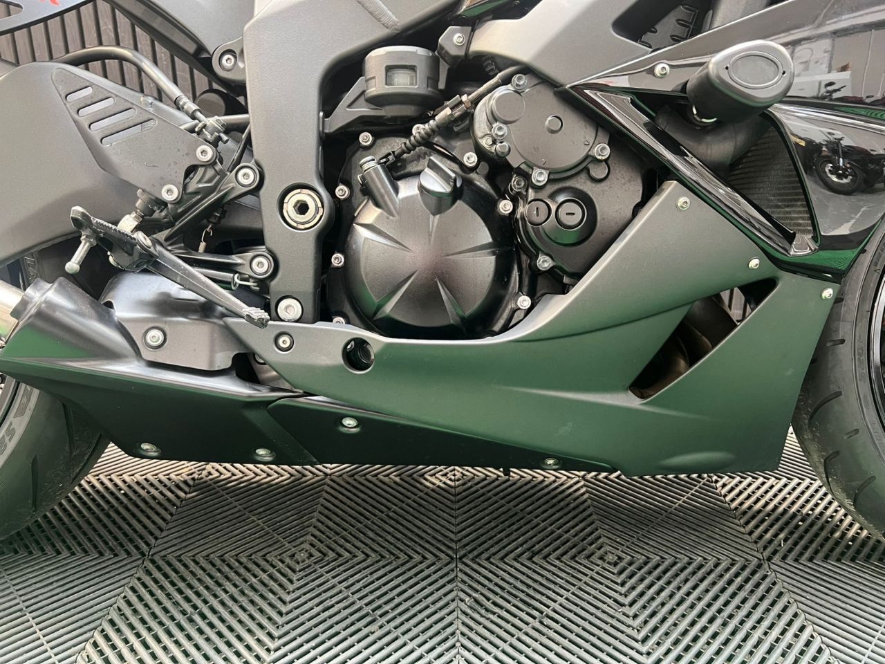 Used Kawasaki ZZR600 for sale - 78951501: Photo 22