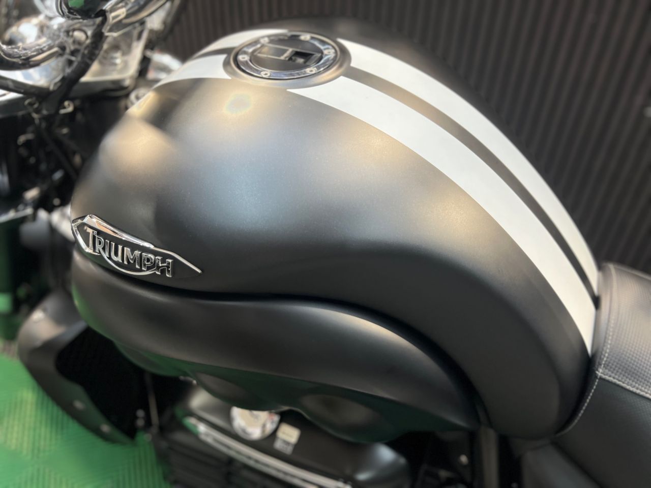 Used Triumph Rocket III for sale - 78434767: Photo 15