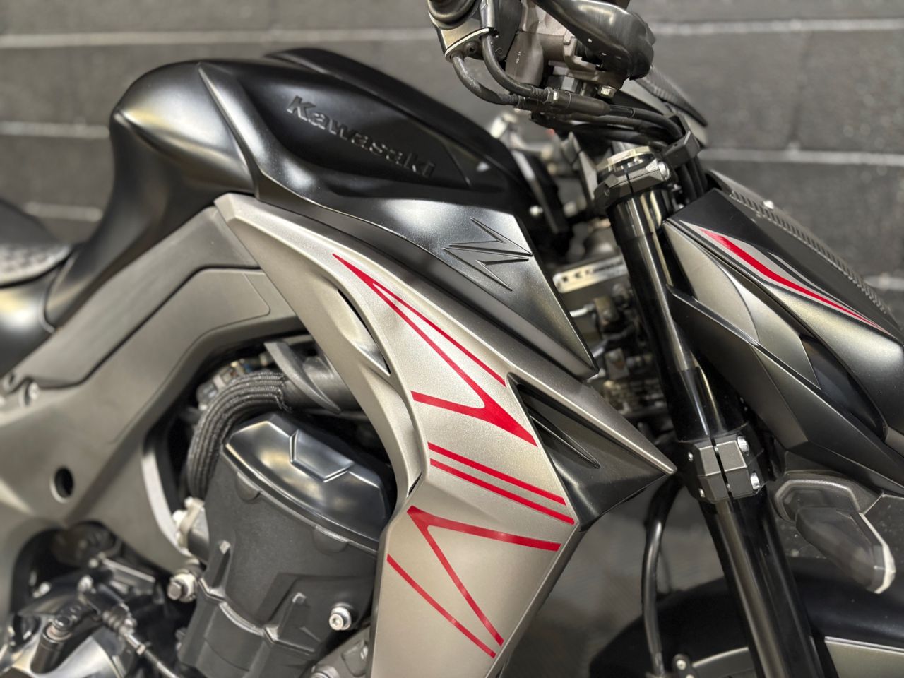 Used Kawasaki ZZR1100 for sale - 78434840: Photo 16