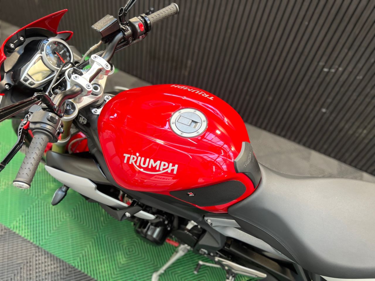 Used Triumph Street Triple 675 for sale - 78435196: Photo 22