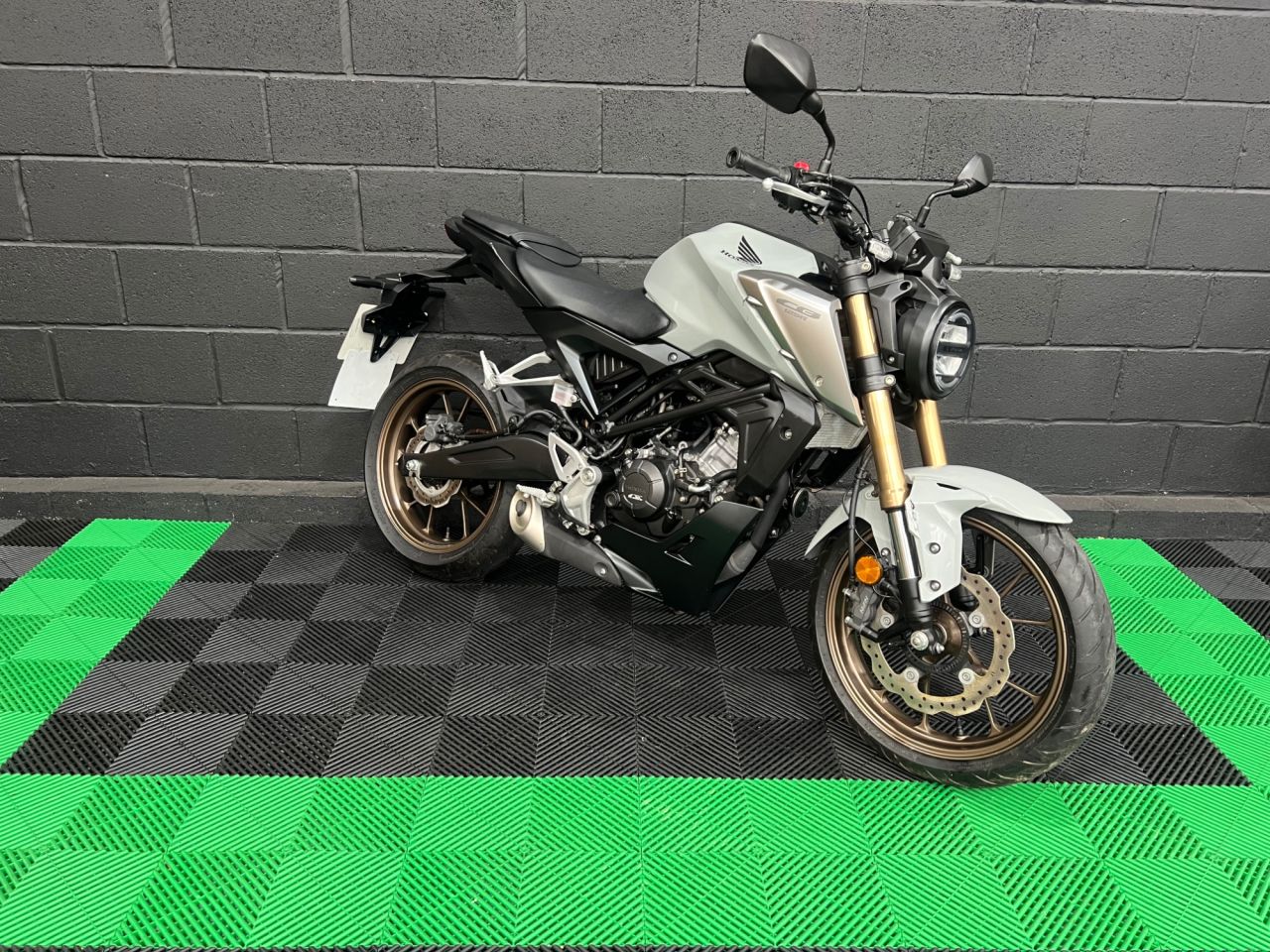 Used Honda CB125R for sale - 78435252: Photo 6