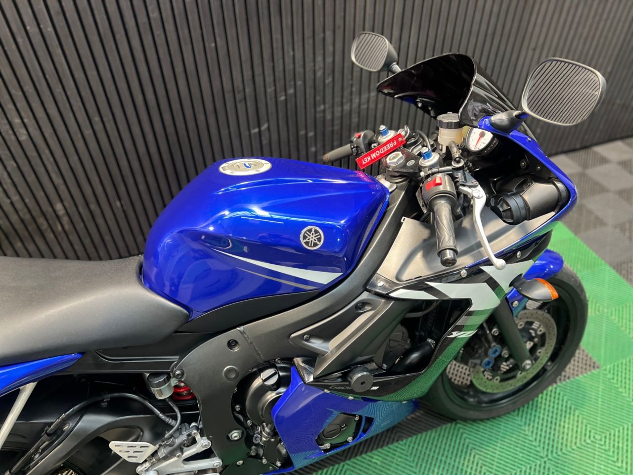 Used Yamaha R6 for sale - 78871567: Photo 16