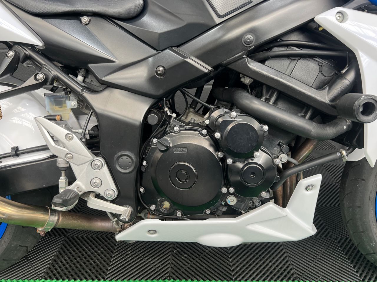 Used Suzuki GSR750 for sale - 78434712: Photo 13