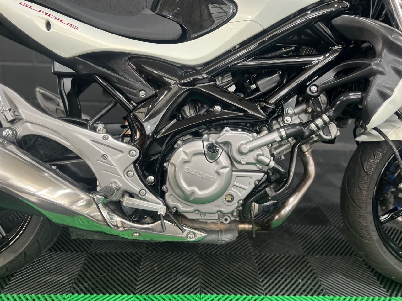 Used Suzuki Gladius 650 for sale - 78434802: Photo 13