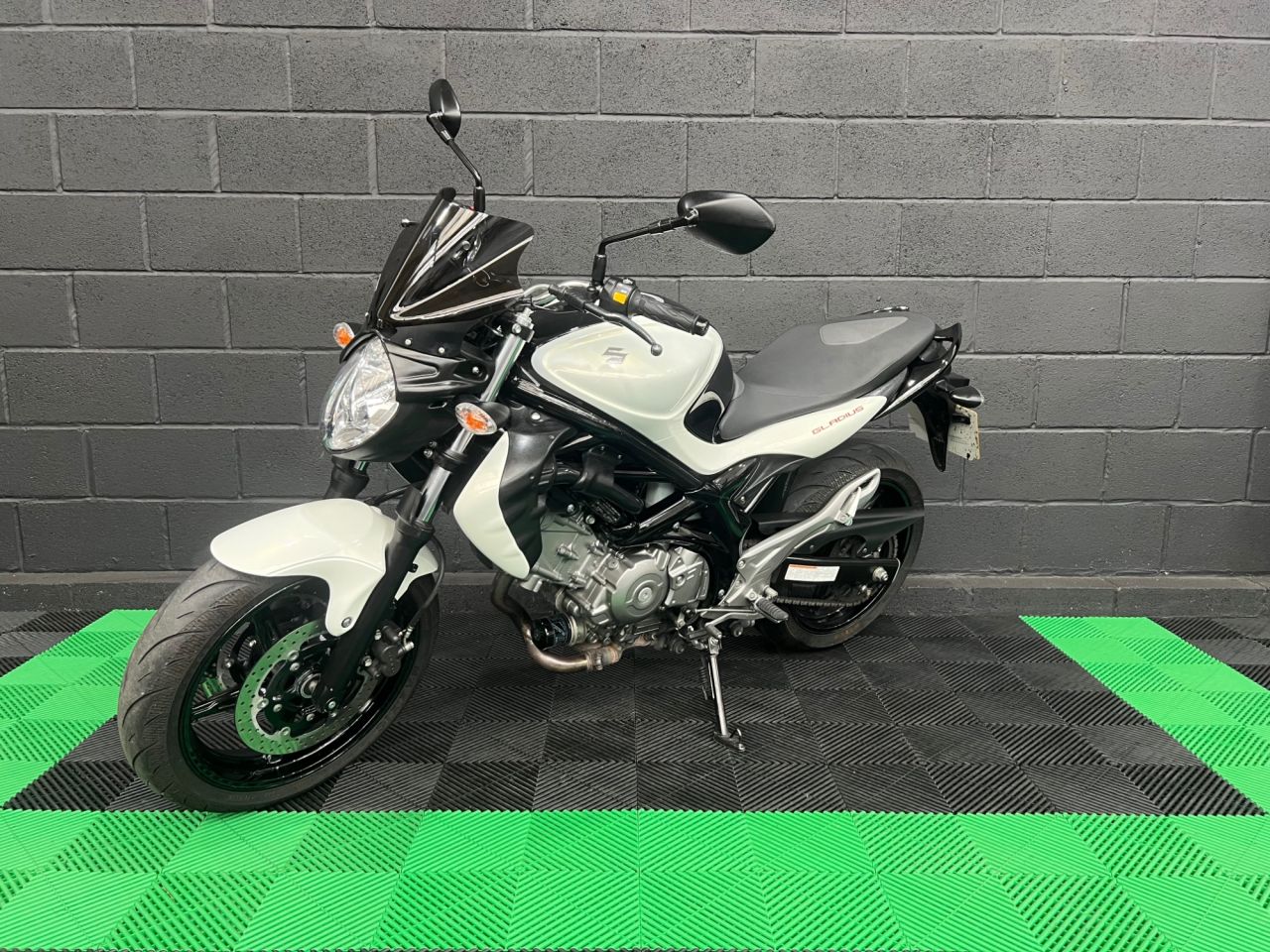 Used Suzuki Gladius 650 for sale - 78434802: Photo 9