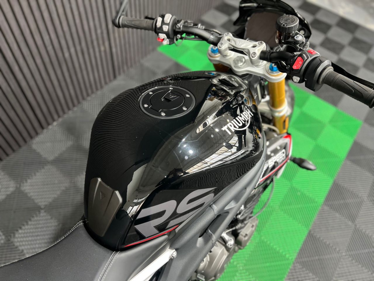 Used Triumph Speed triple 1200 for sale - 78435094: Photo 16