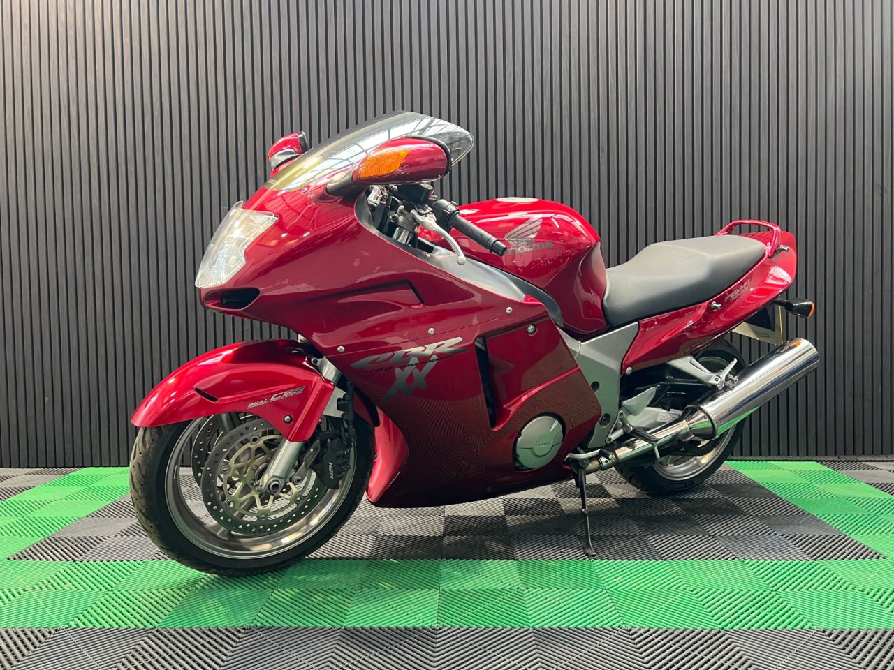 Used Honda CBR1100XX Super Blackbird for sale - 78434916: Photo 7