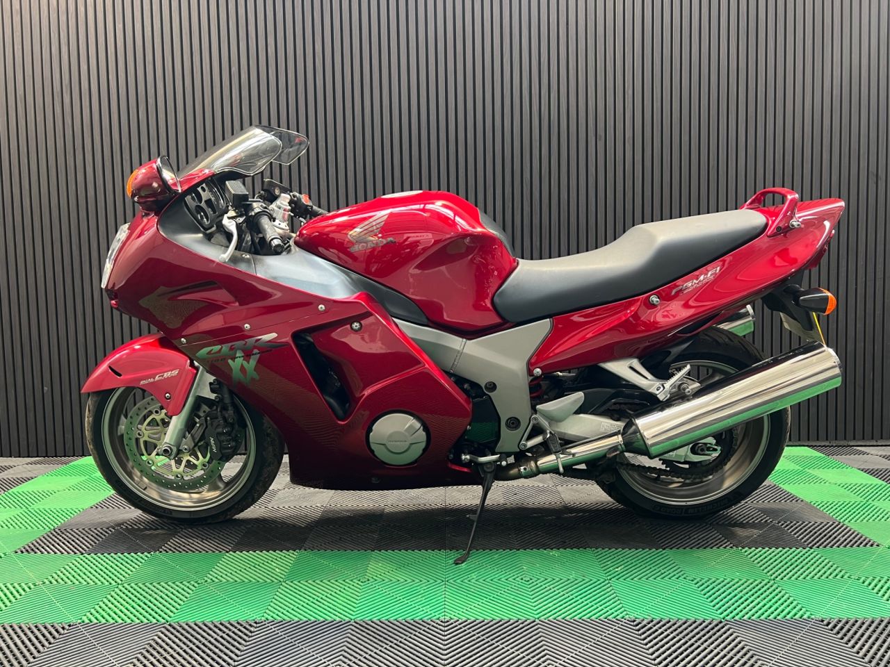 Used Honda CBR1100XX Super Blackbird for sale - 78434916: Photo 9