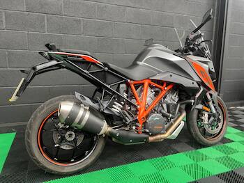 Used KTM 1290 SUPER DUKE GT undefined for sale - bike-79595328: Photo