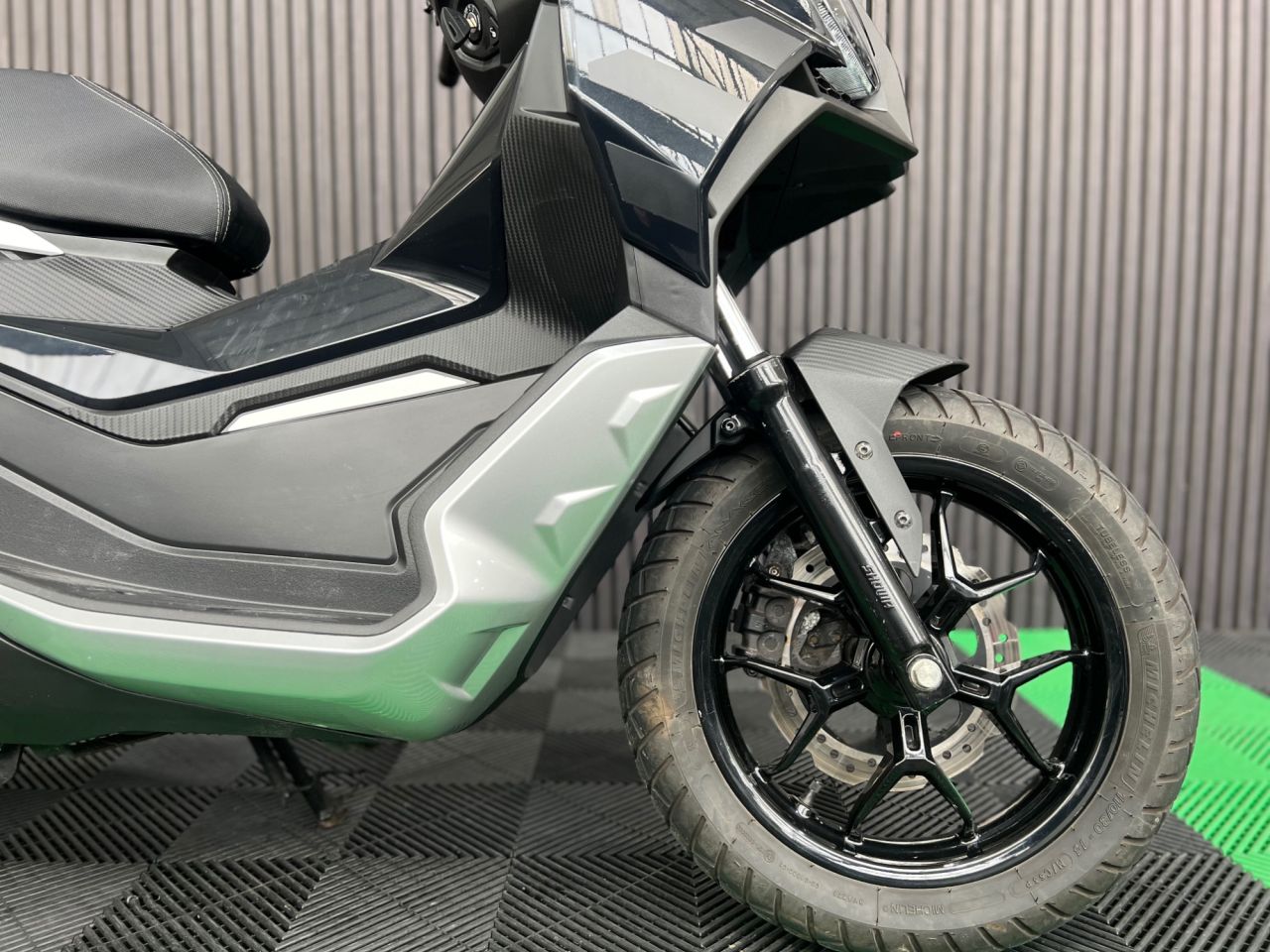 Used Aprilia SR GT for sale - 78435366: Photo 14